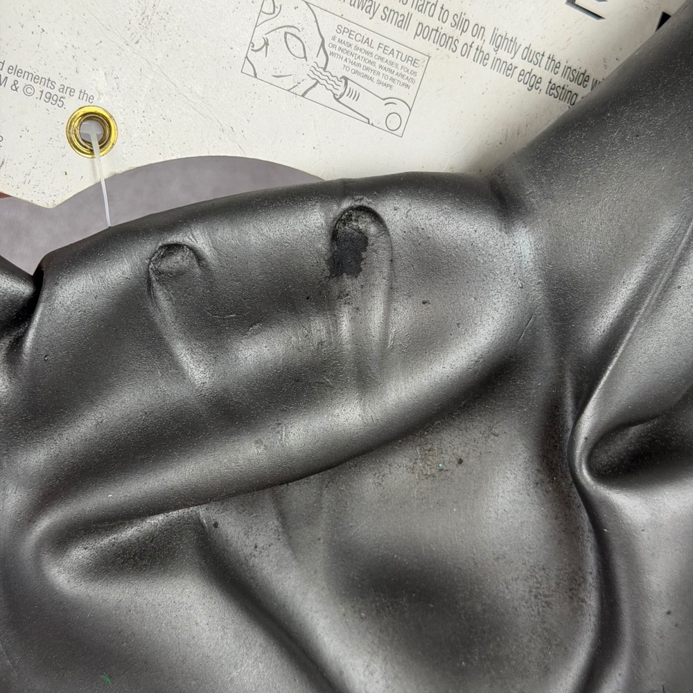 Vintage 1995 Batman Forever Mask Collegeville Imagineering Rubber Cowl DC Comics - Picture 16 of 16